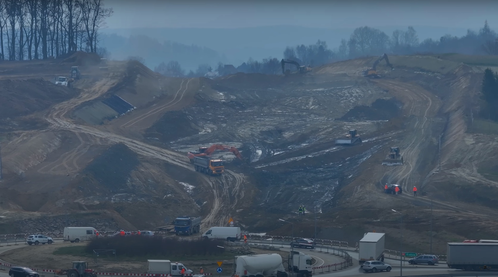Widok z drona na budowę południowo-zachodniej obwodnicy Brzeska. Epickie ujęcia!