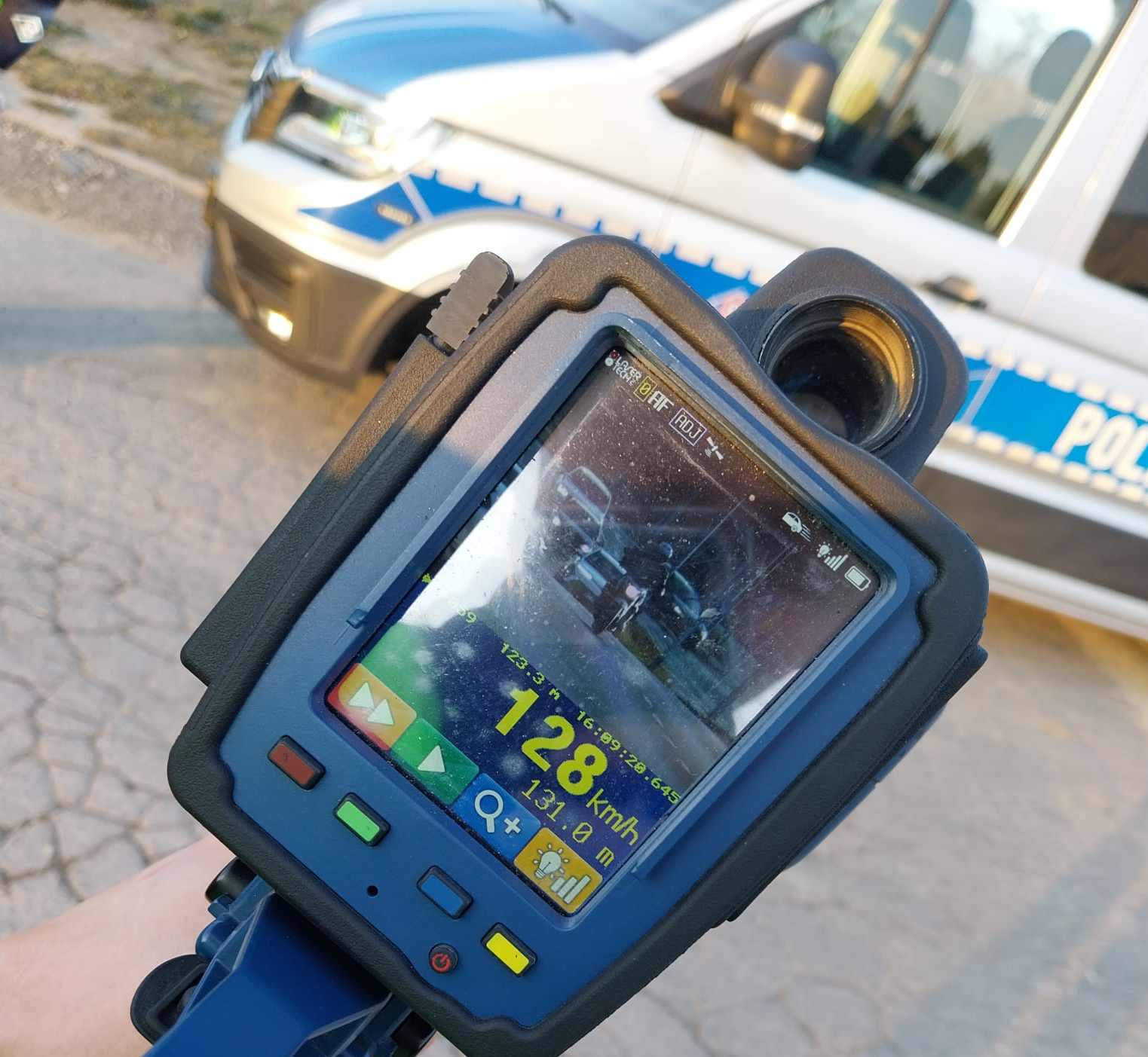 Zbyt szybki motocyklista. Wysoki mandat dla 36-latka