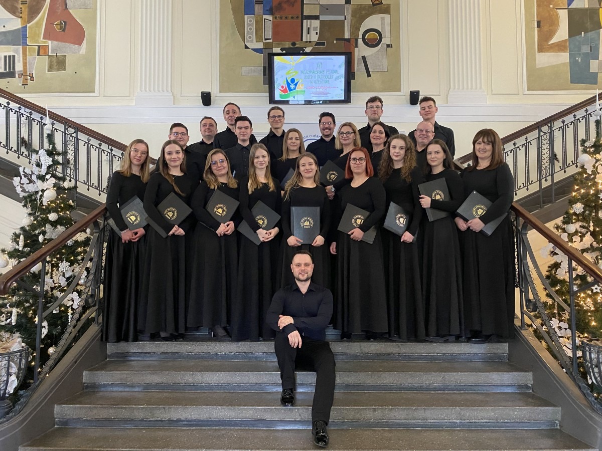 Złoty dyplom dla Chóru Vox Sanctae Margaritae z Dębna na konkursie w Rzeszowie