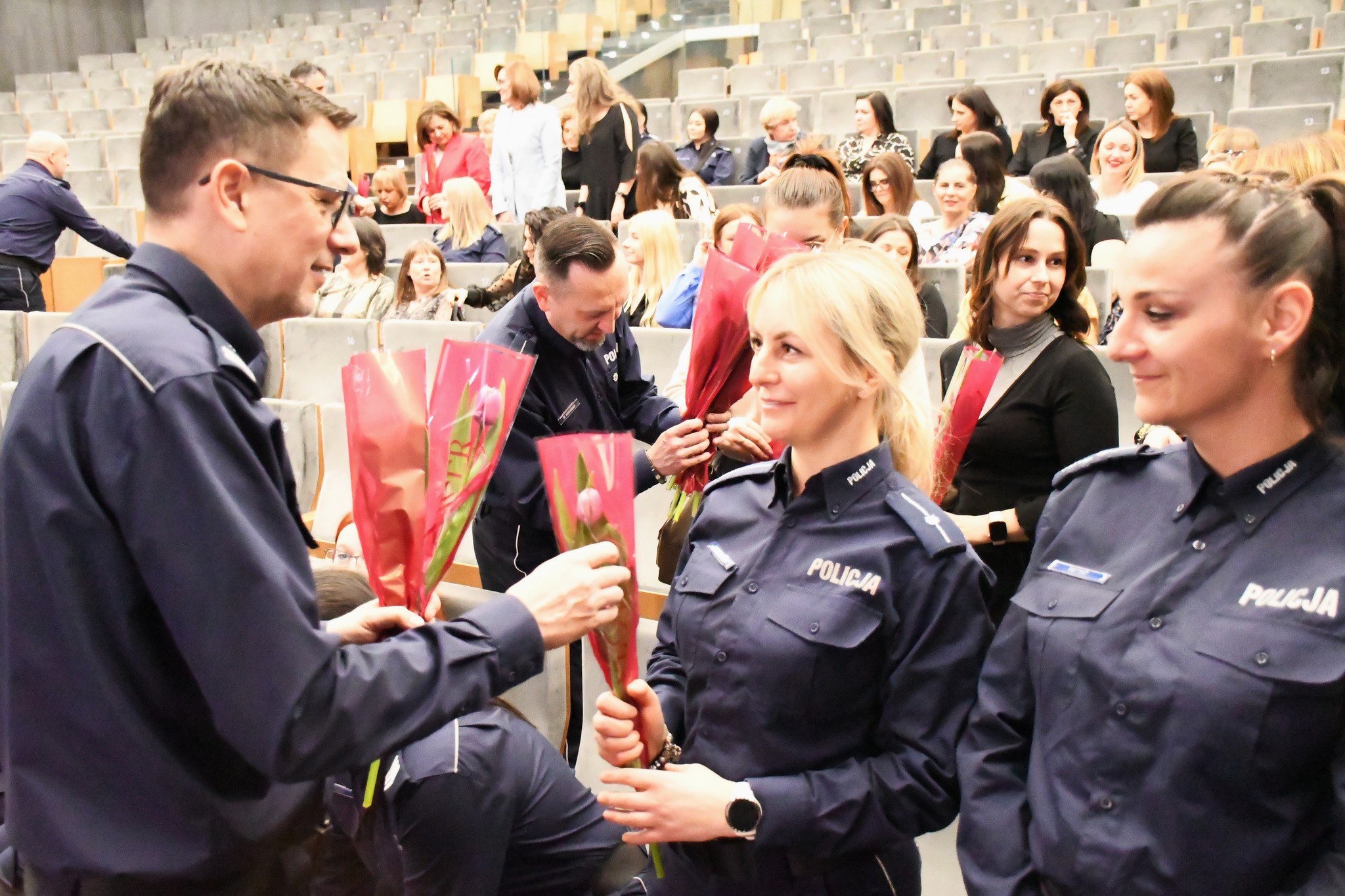 Dzień Kobiet w tarnowskiej komendzie / zdjęcia