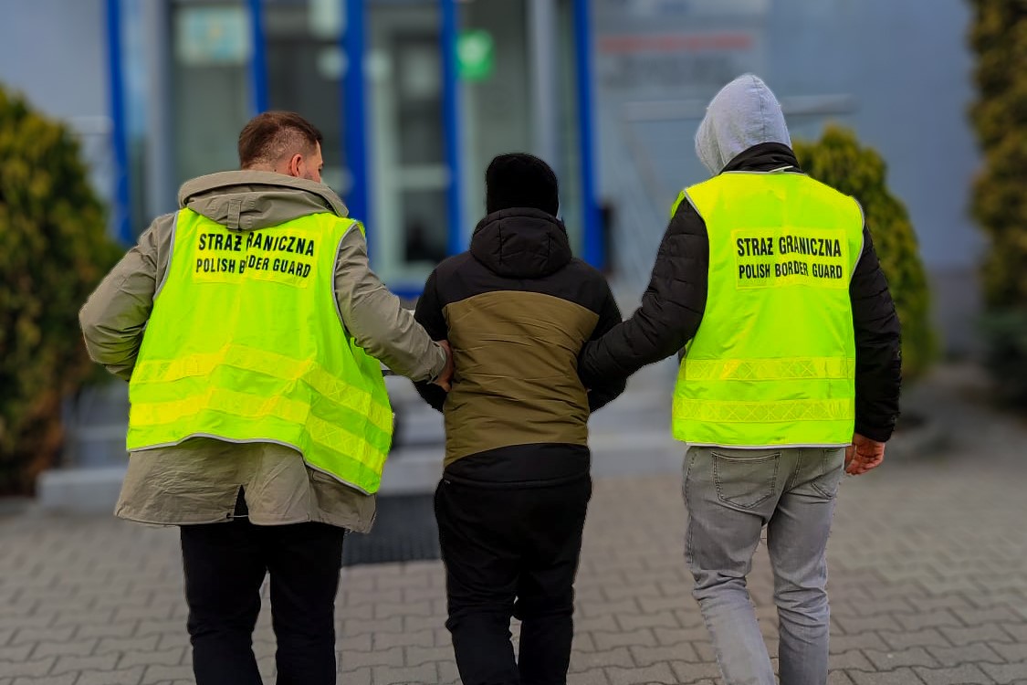 7 cudzoziemców z decyzjami o zobowiązaniu do powrotu