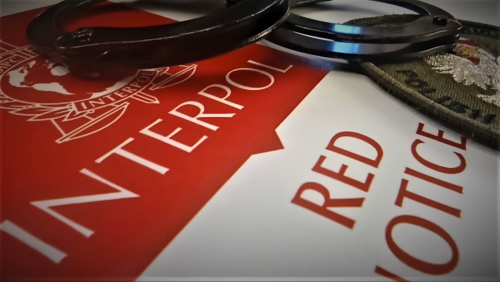 Na lotnisku Kraków Airport zatrzymano poszukiwanego czerwoną notą Interpolu