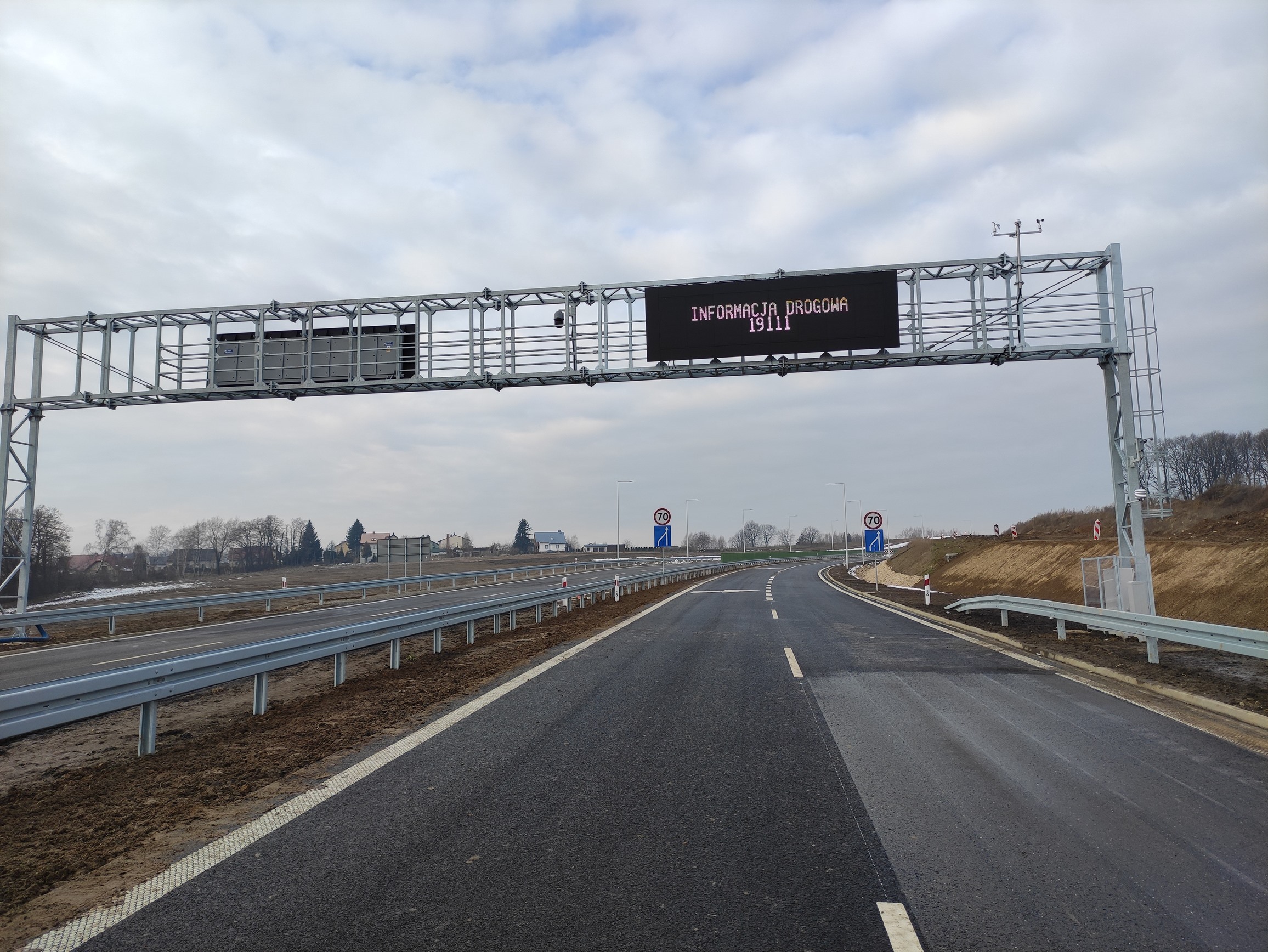 Uwaga. Częściowe zamkniecie łącznika brzeskiego. Zaplanowano nocne prace drogowe / 10 kwietnia 2025 r.