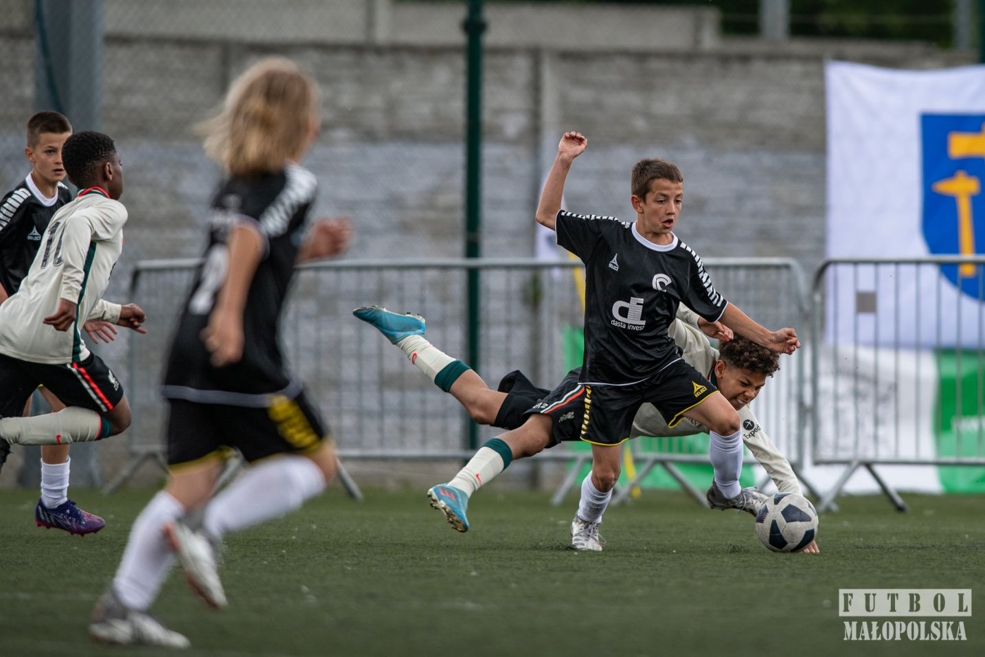 Inwestując w przyszłość młodego pokolenia. 5 mln 100 tys. zł dla małopolskich klubów