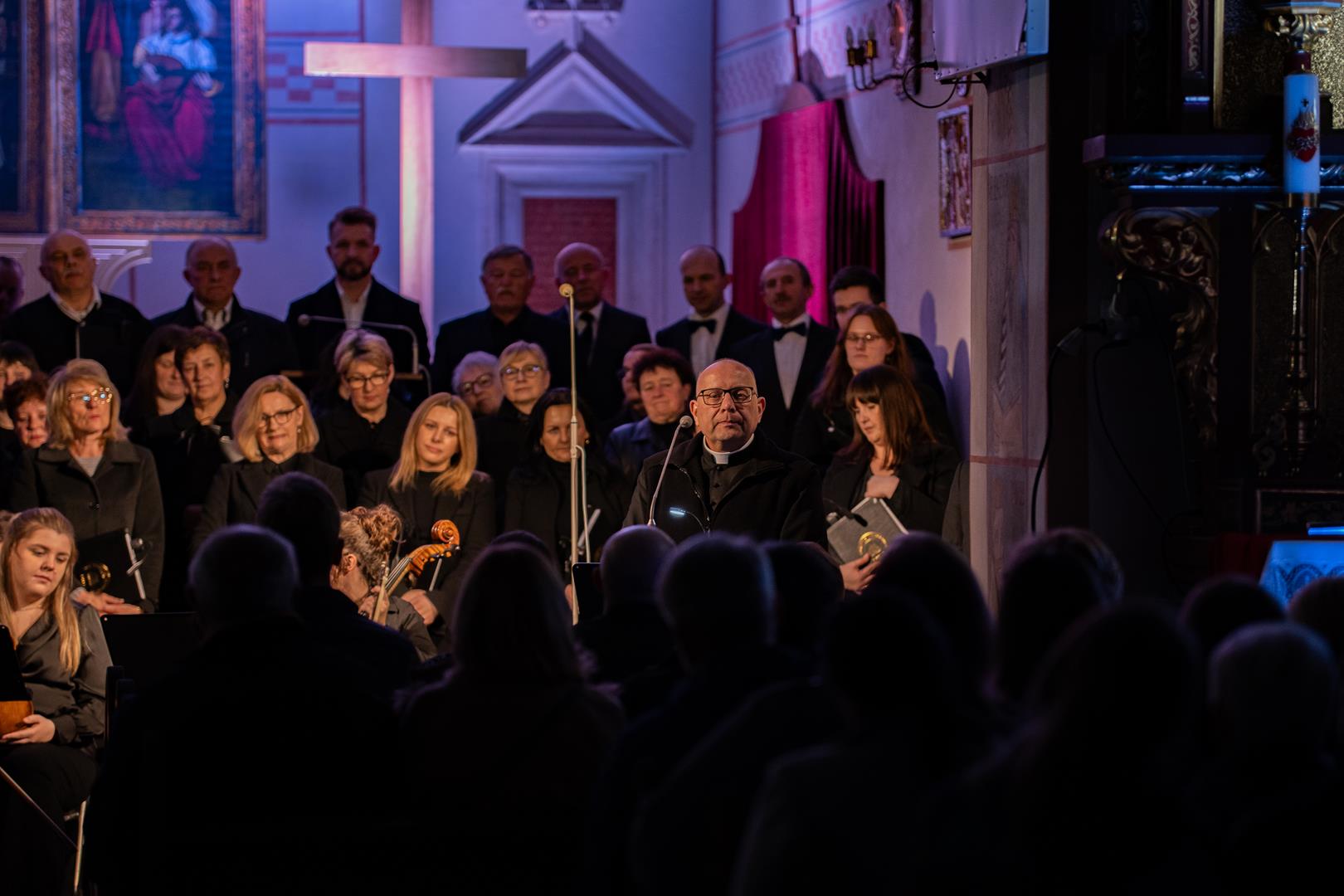 Oratorium „Ślad losu” w kościele pw. św. Małgorzaty w Dębnie / zdjęcia