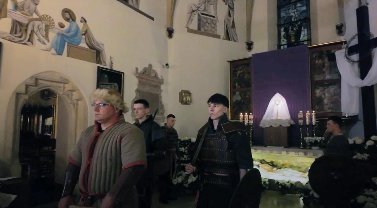 Woje Św. Stanisława na warcie przy Grobie Pańskim w szczepanowskiej bazylice