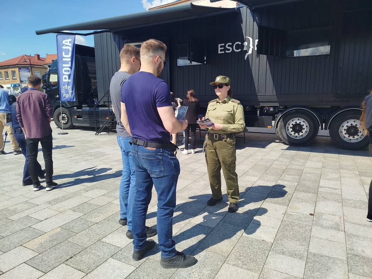 Tarnów. Kampania edukacyjna na temat handlu ludźmi