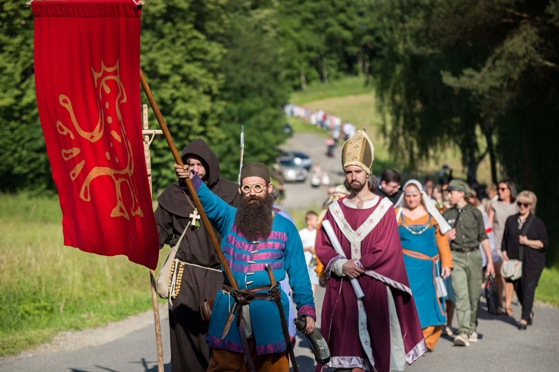 Korowód świętych i pokoleń w Dębnie – zobacz zdjęcia