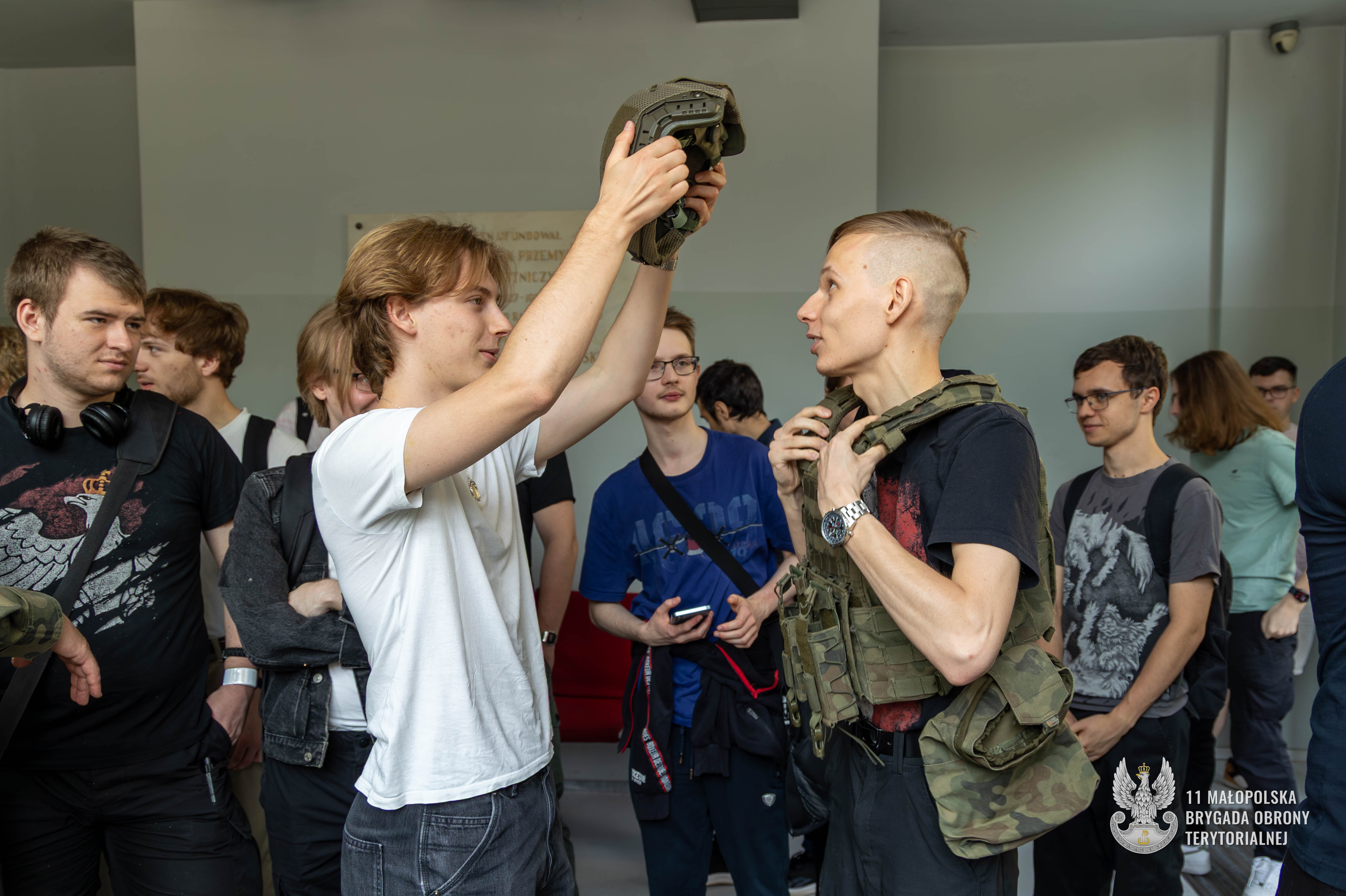 „BEZPIECZEŃSTWO I SŁUŻBA” – 11 MBOT inspiruje studentów AGH