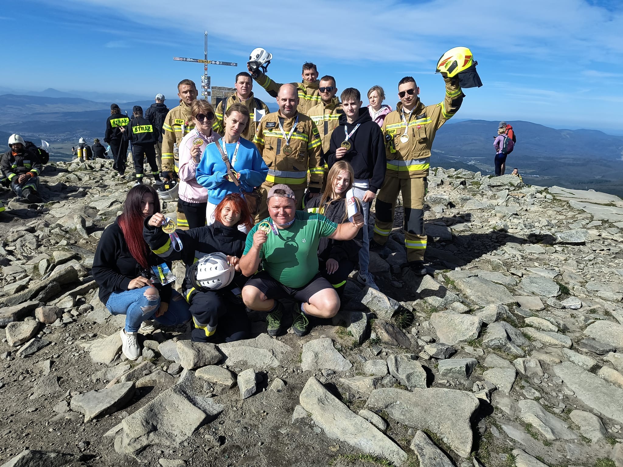 Charytatywny strażacki marsz na Babią Górę. Druhowie z OSP Dębno dali radę!