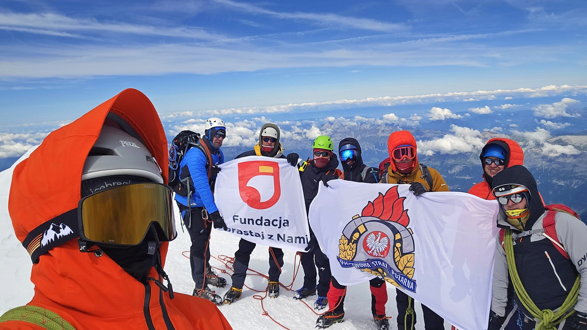 Mont Blanc zdobyty przez tarnowskich strażaków – dla dzieci Bohaterów