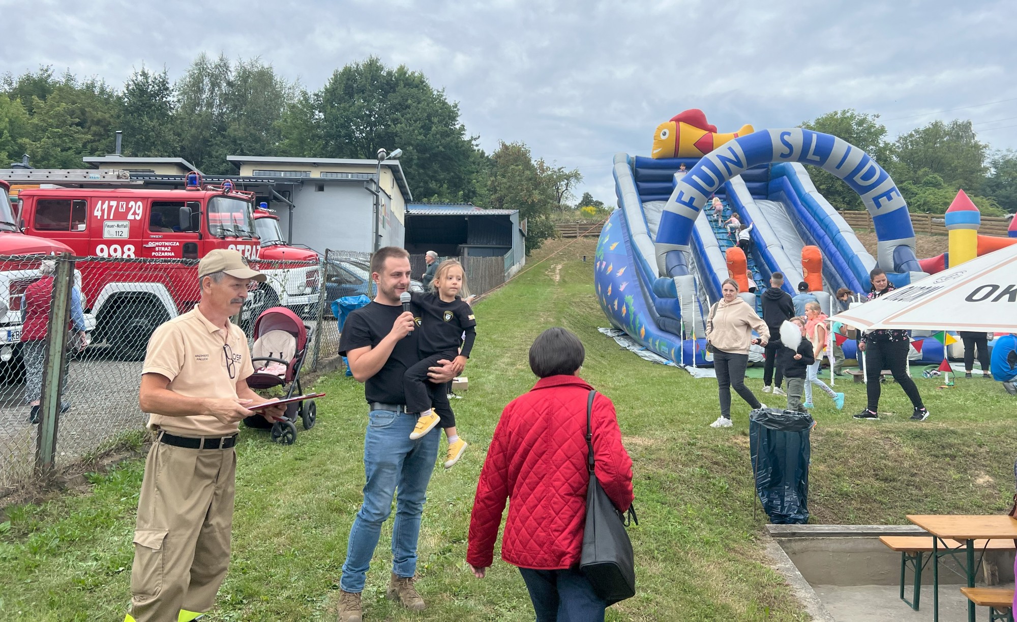 Piknik i Zlot zabytkowych samochodów strażackich w Porąbce Uszewskiej