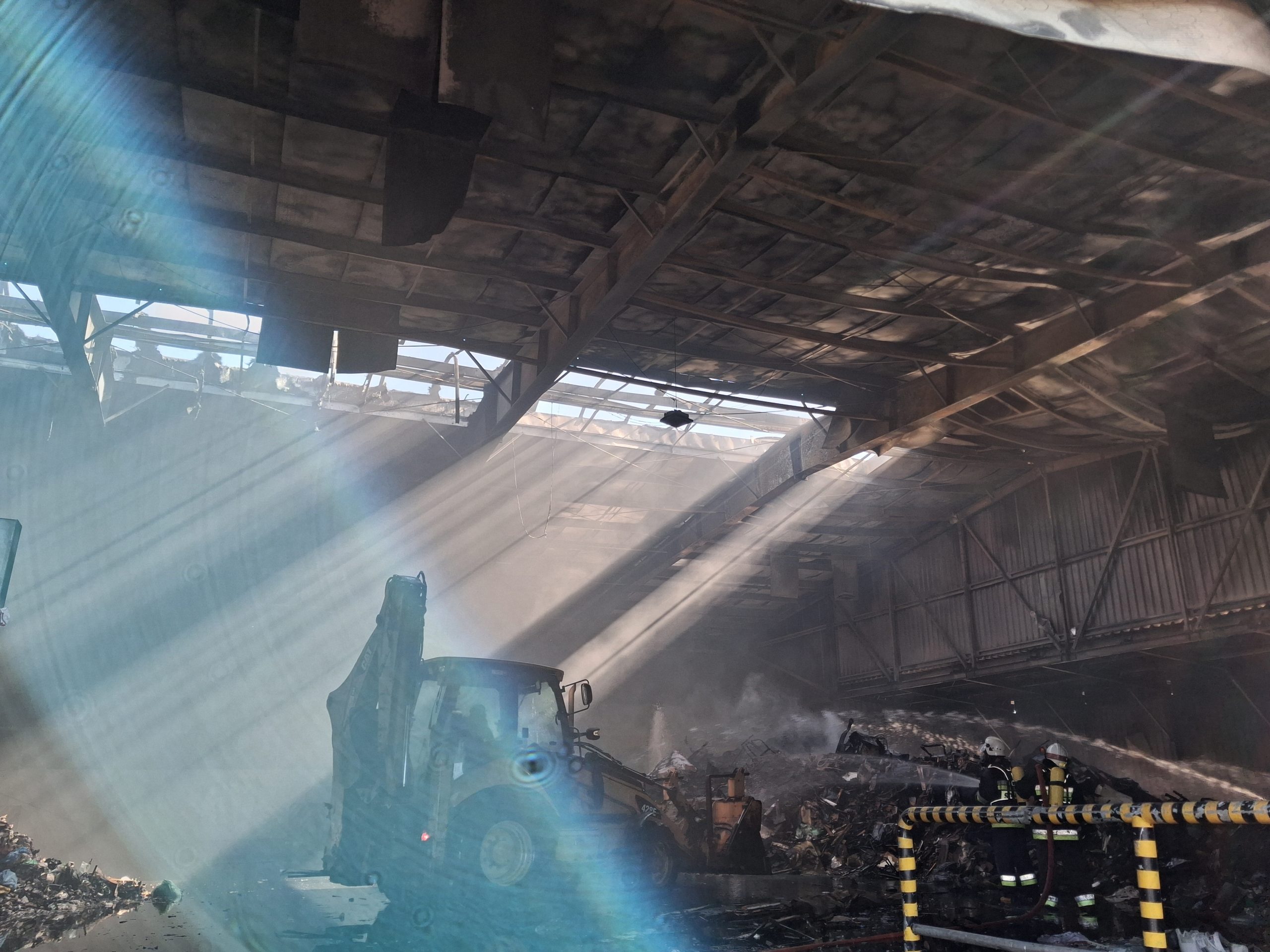 Pożar na terenie zakładu Ekombud w Bochni. Informacja WIOŚ