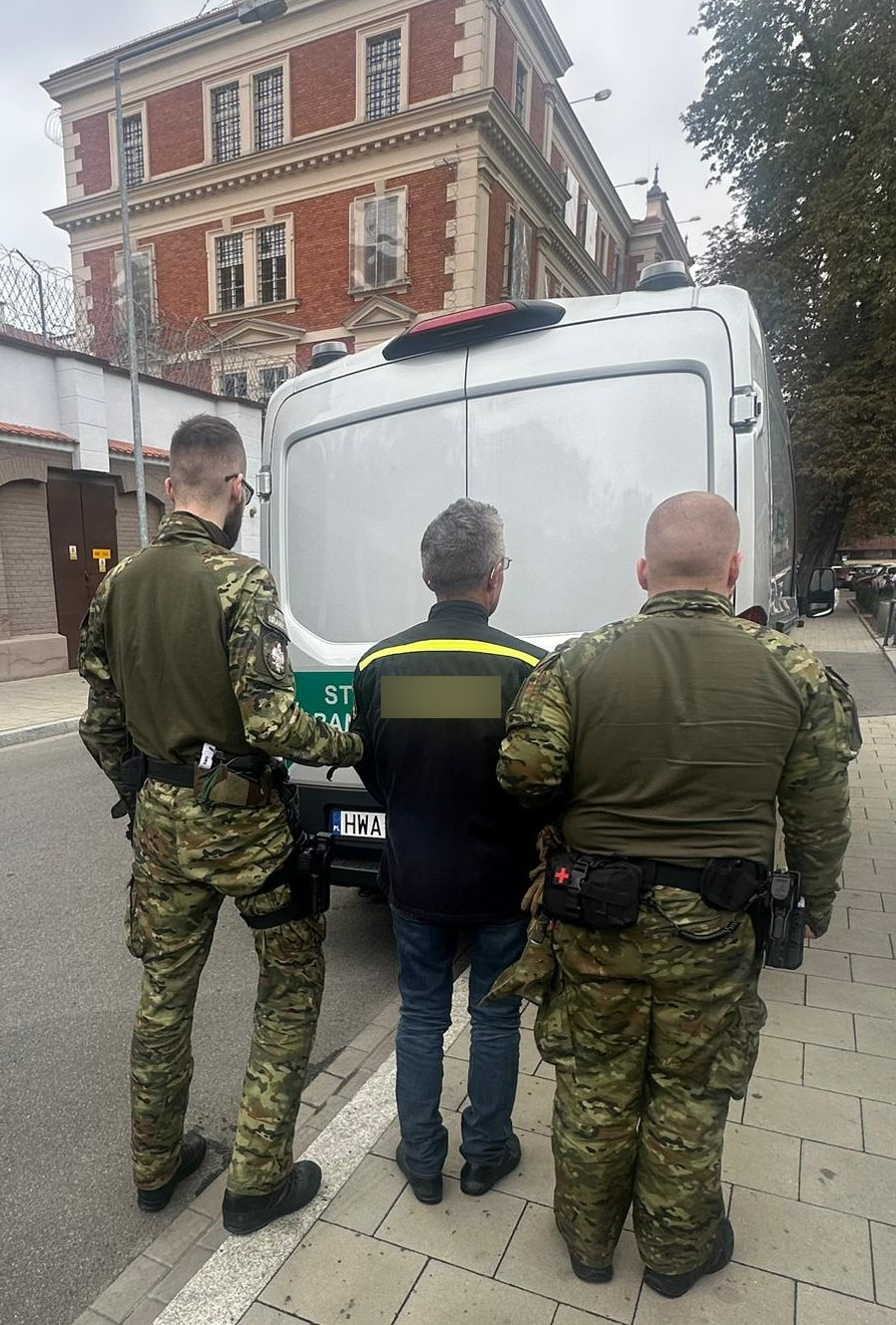 Pijany kierowca, fałszerz i dłużnik zatrzymani na krakowskim lotnisku