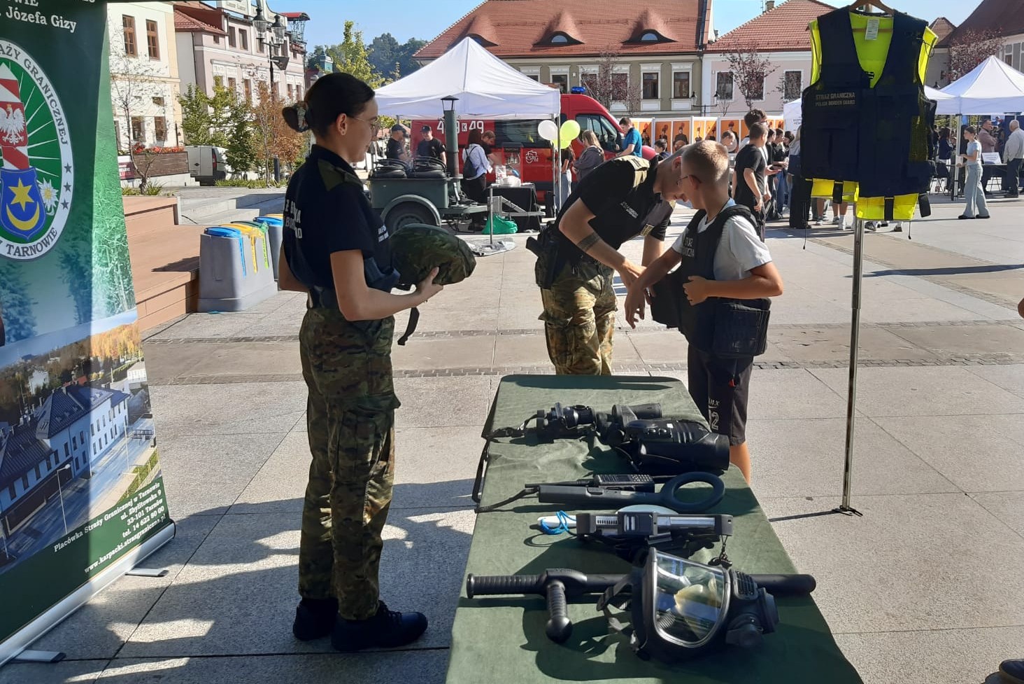 Karpacki Oddział Straży Granicznej na Targach Pracy Służb Mundurowych w Bochni