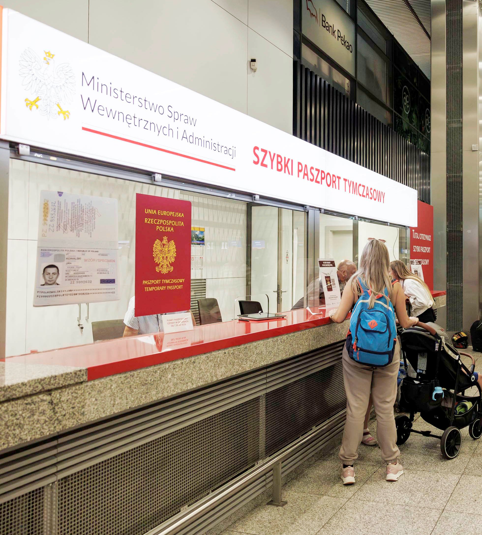 Blisko 4 tysiące paszportów tymczasowych wydanych na Lotnisku Kraków-Balice