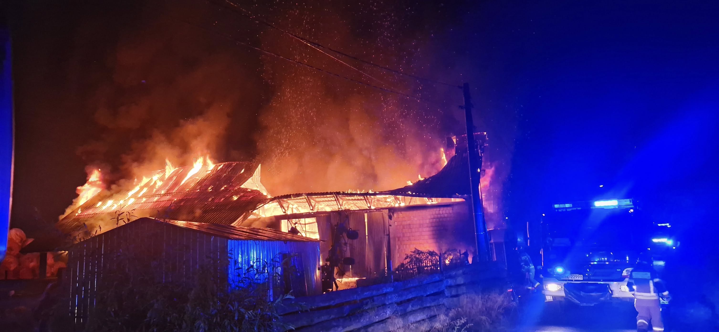 Potężny pożar w Krzeczowie / zdjęcia