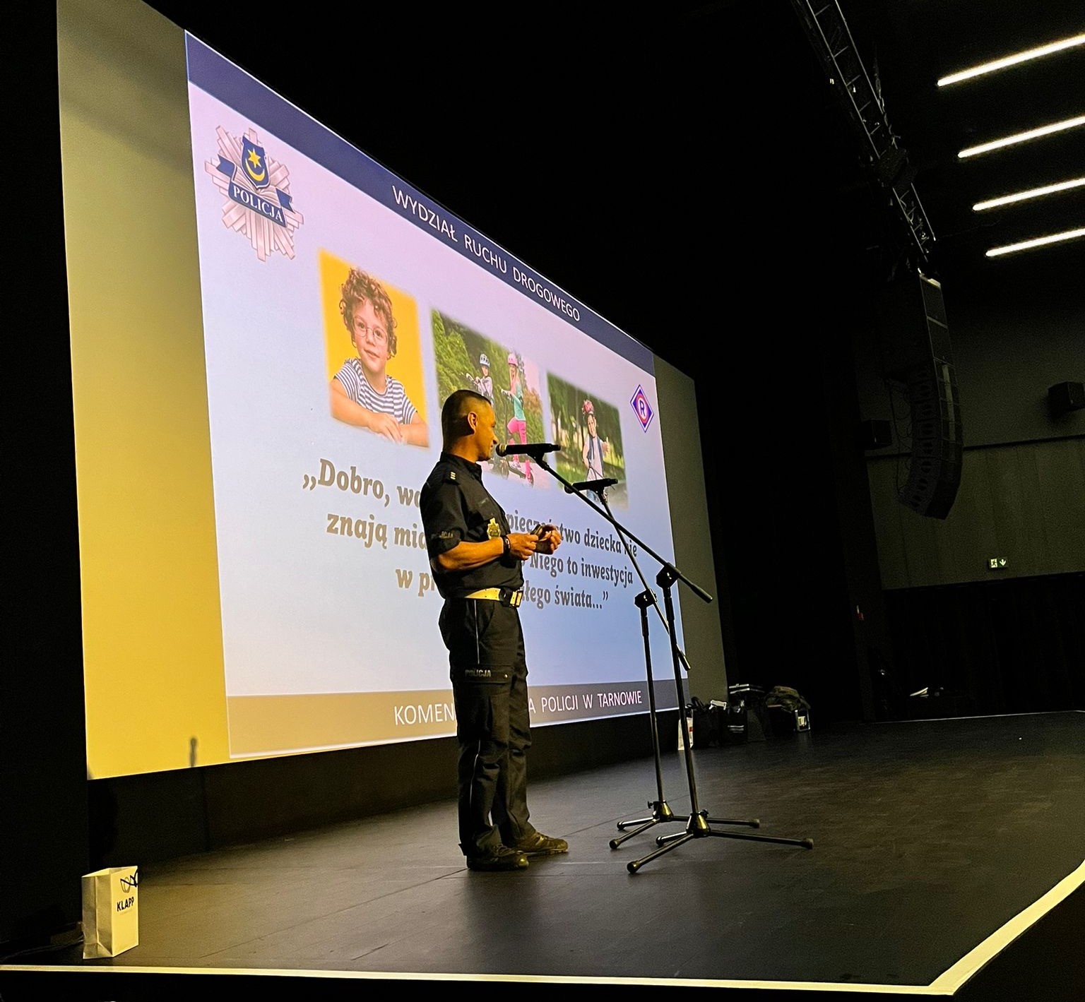 Tarnowscy policjanci na konferencji „Bezpieczne Dzieci”