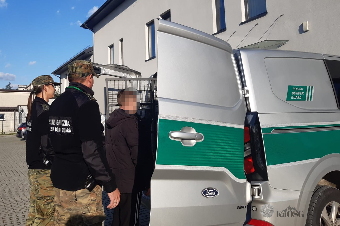 Tarnów. Prosto z więzienia za granicę RP – przestępca seksualny deportowany z Polski