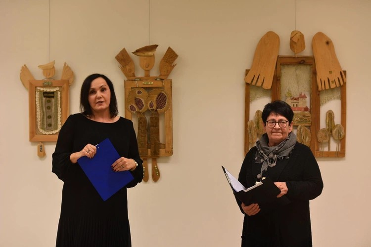 Wernisaż wystawy: Anioły w brzeskiej bibliotece