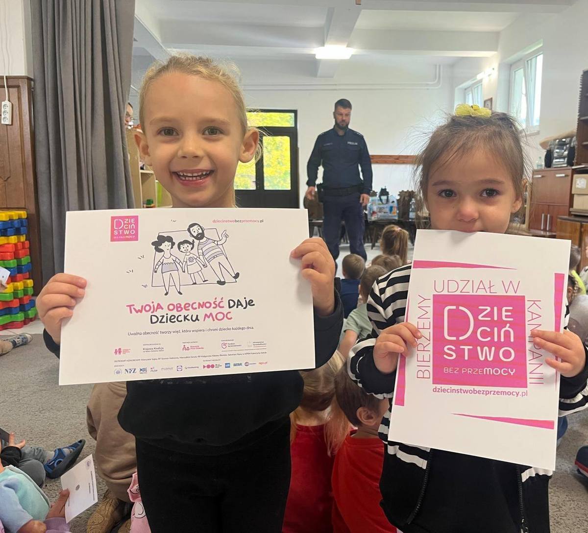 #PomagamyiChronimy. Stajemy po stronie Dzieciństwa bez Przemocy!
