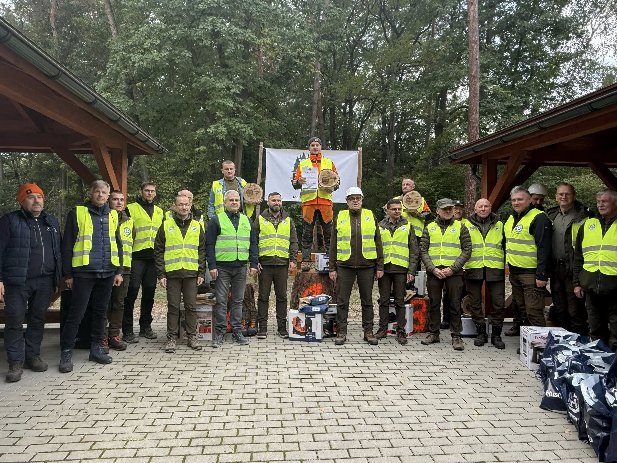 Złoto dla Mariusza Kurnika w Małopolskich Regionalnych Zawodach Drwali / zdjęcia