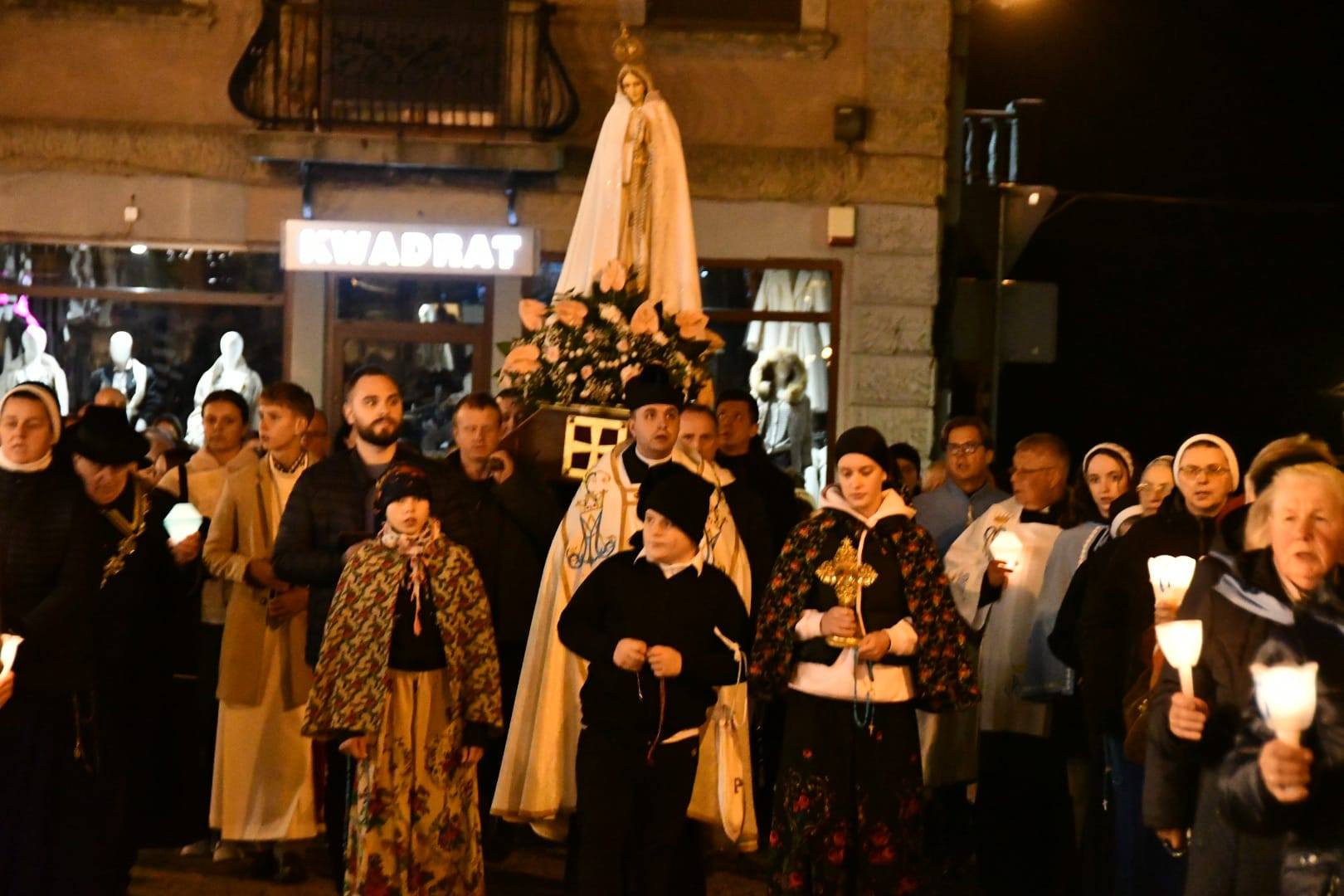 Ostatnie w tym roku nabożeństwo fatimskie w Parafii św. Jakuba w Brzesku