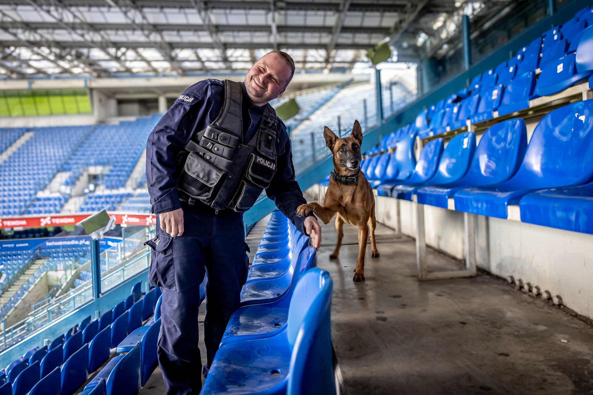 Brzescy i bocheńscy przewodnicy psów służbowych na szkoleniu