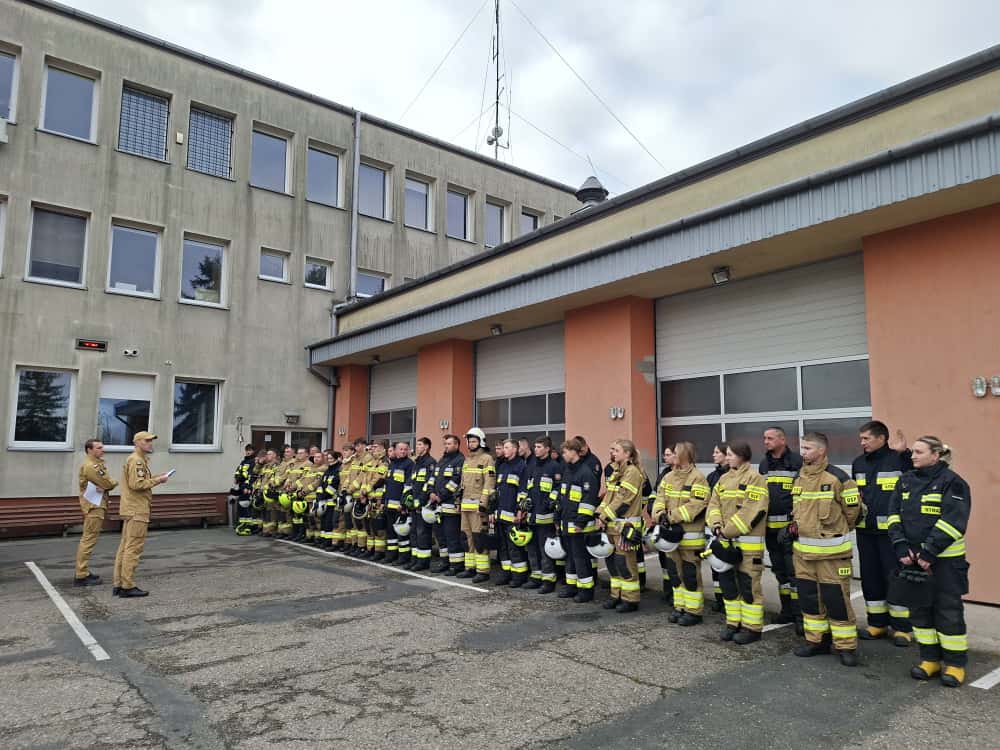 Zakończenie szkolenia podstawowego strażaków ratowników OSP w KM PSP w Tarnowie
