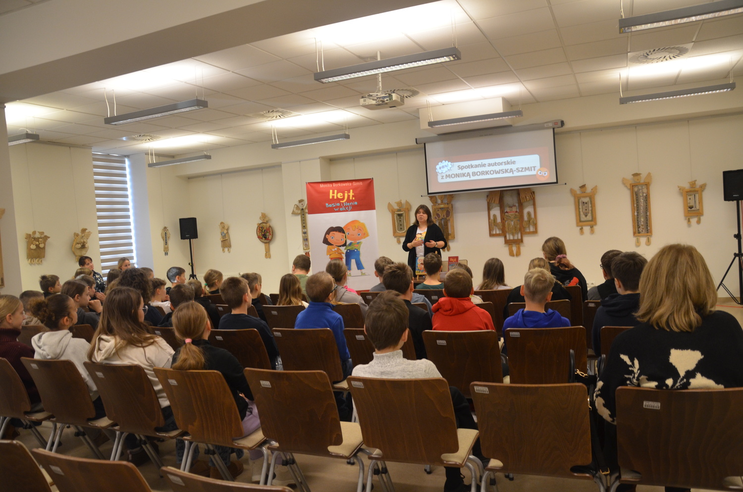 Z książką przeciwko hejtowi – spotkanie autorskie w brzeskiej bibliotece