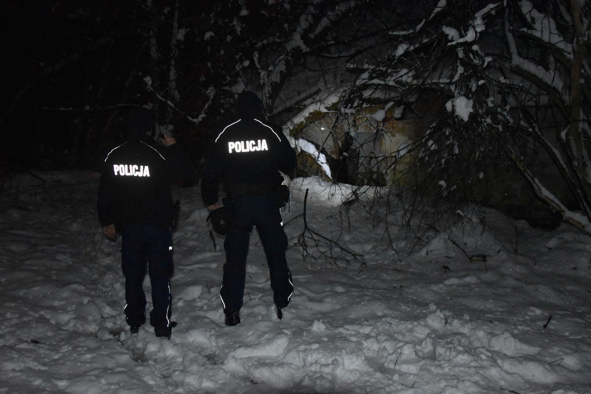 Bocheńscy dzielnicowi prowadzą działania mające pomóc osobom narażonym na wychłodzenie w okresie jesienno – zimowym