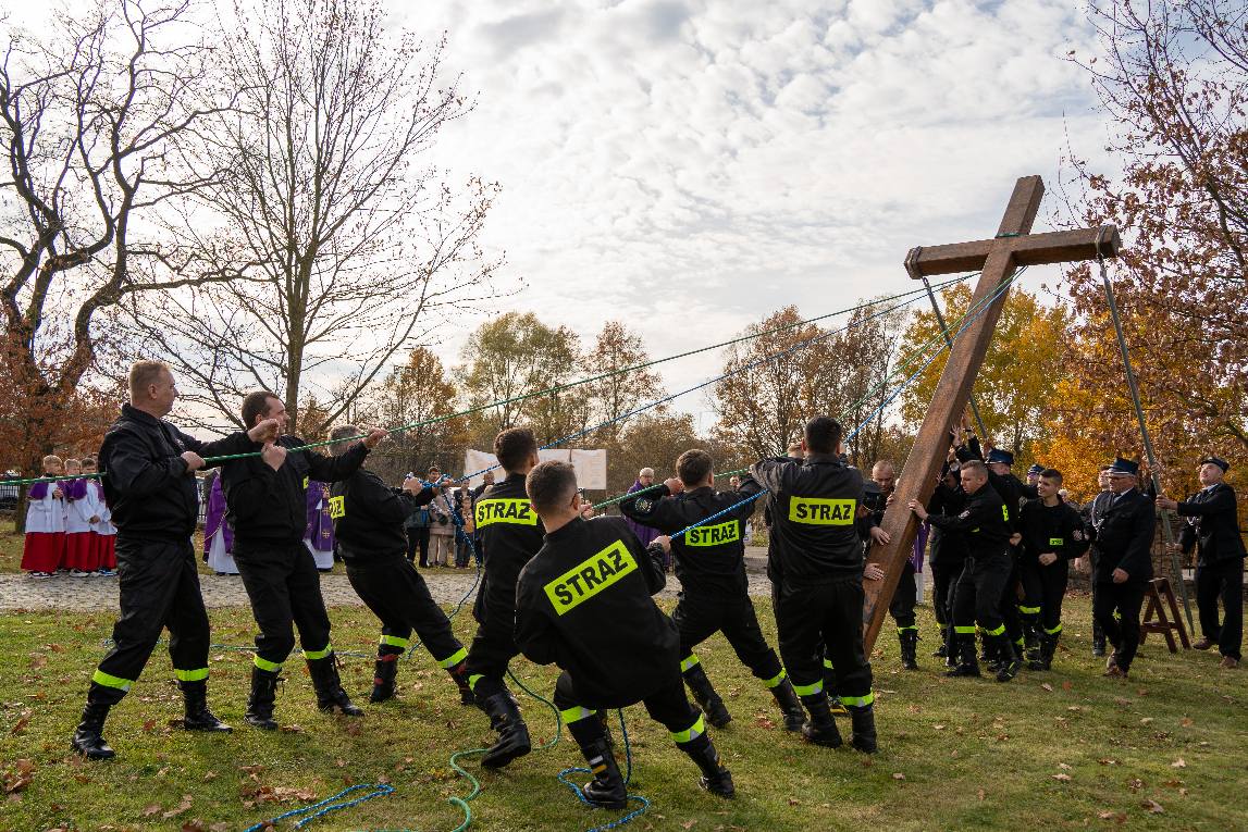 Bogu na chwałę – OSP Strzelce Wielkie w służbie podczas Misji Świętych