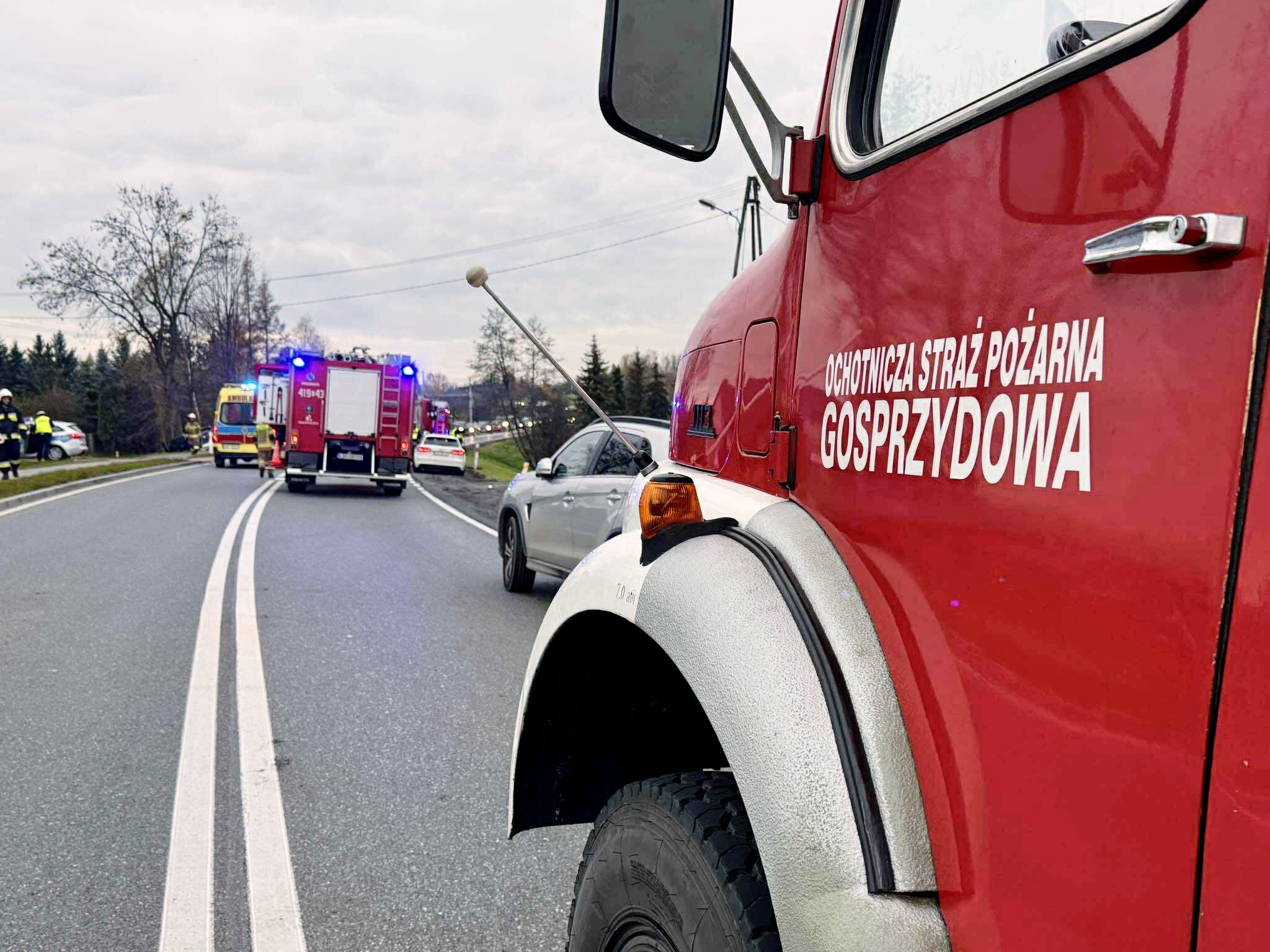 Gnojnik. Wypadek z udziałem motocyklisty oraz samochodu osobowego / 11 listopada 2025 r.