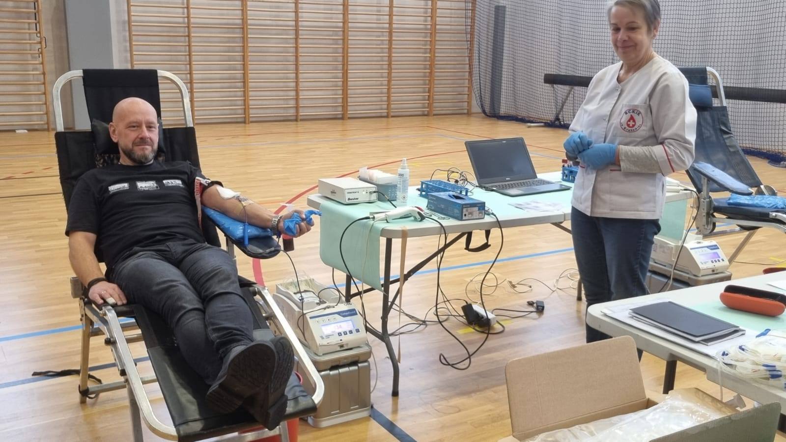 Dębno. Pobrano 5,5 litra krwi dla potrzebujących / zdjęcia