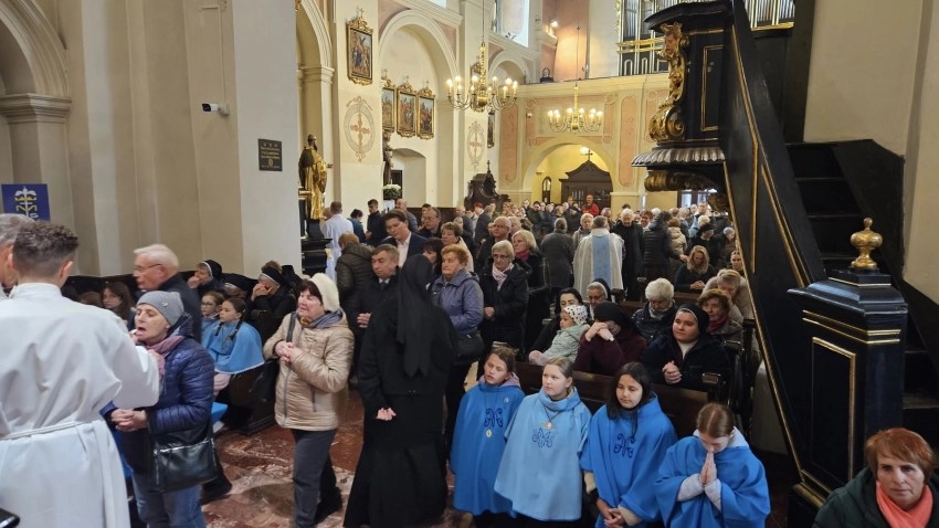 Parafianie ze Szczepanowa modlili się w intencji powołań w Tuchowie