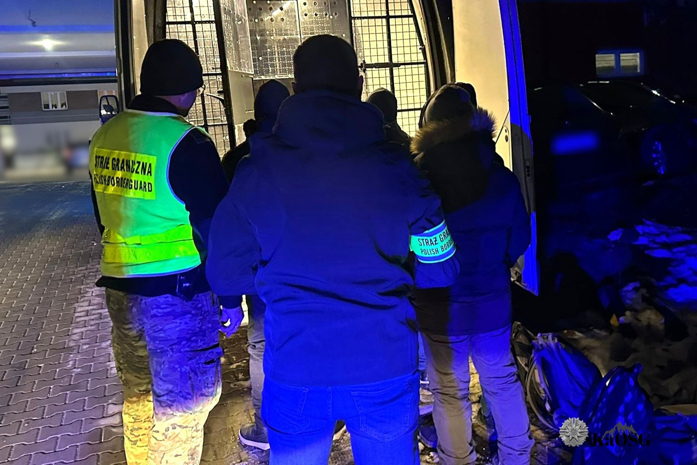 Budowali bez wymaganego zezwolenia na pracę