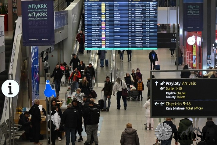Świąteczny powrót przerwany na lotnisku w Krakowie-Balicach