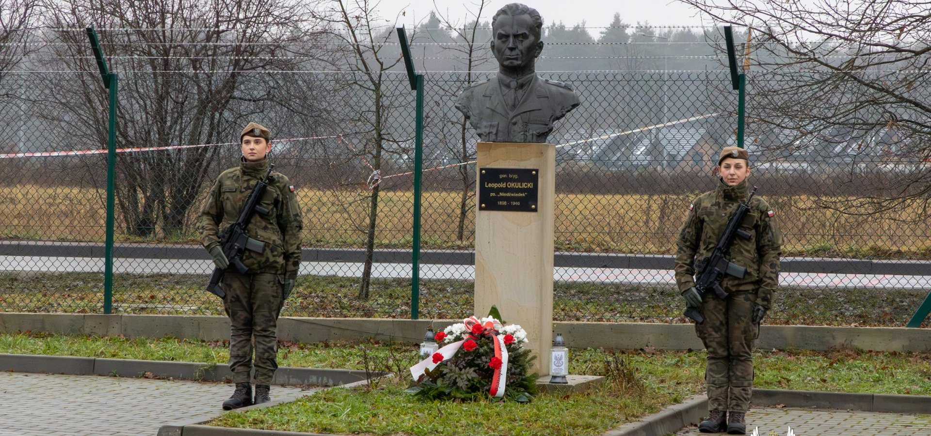 Małopolscy Terytorialsi oddali hołd gen. Leopoldowi Okulickiemu „Niedźwiadkowi” w 79. rocznicę śmierci
