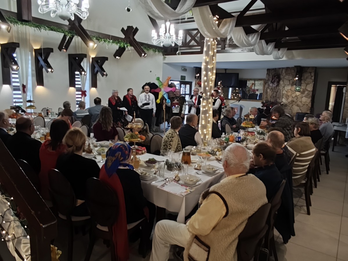 Dębno. Wigilia osób samotnych i starszych / zdjęcia