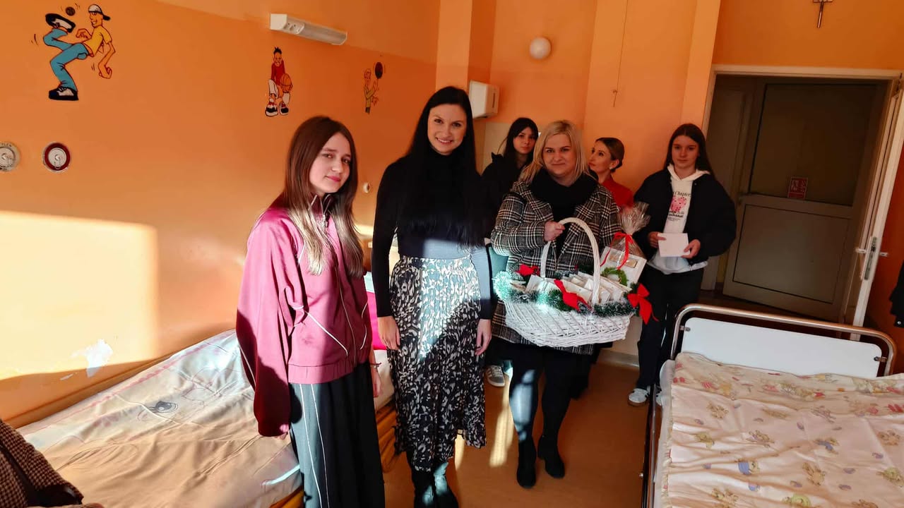 Mały gest, a wielka euforia – uczniowie i nauczyciele Zespołu Szkolno-Przedszkolnego w Buczu dla chorych dzieci