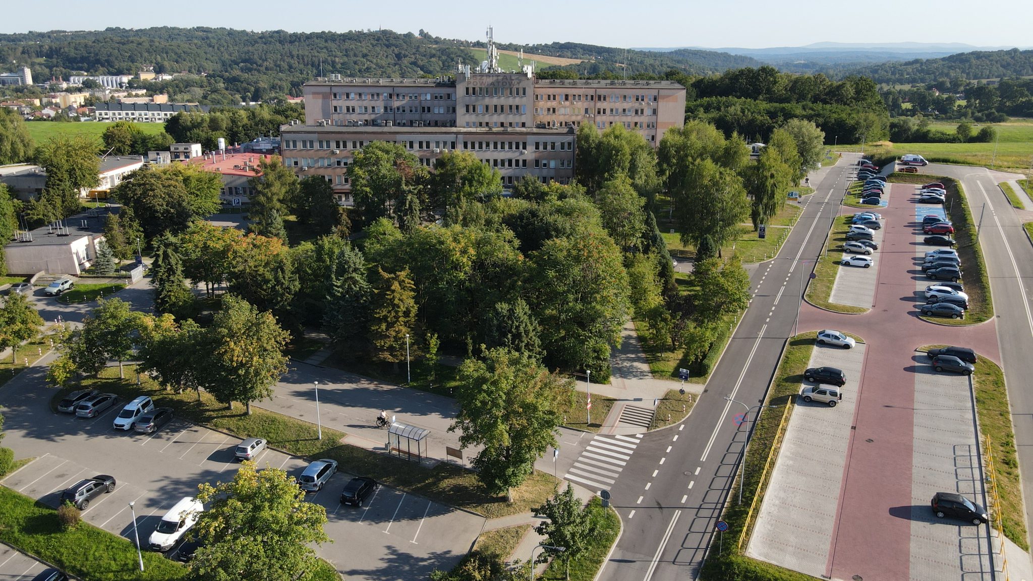 Ponad 2 mln zł na doposażenie Szpitala w Brzesku: nowy ambulans i sprzęt ratunkowy