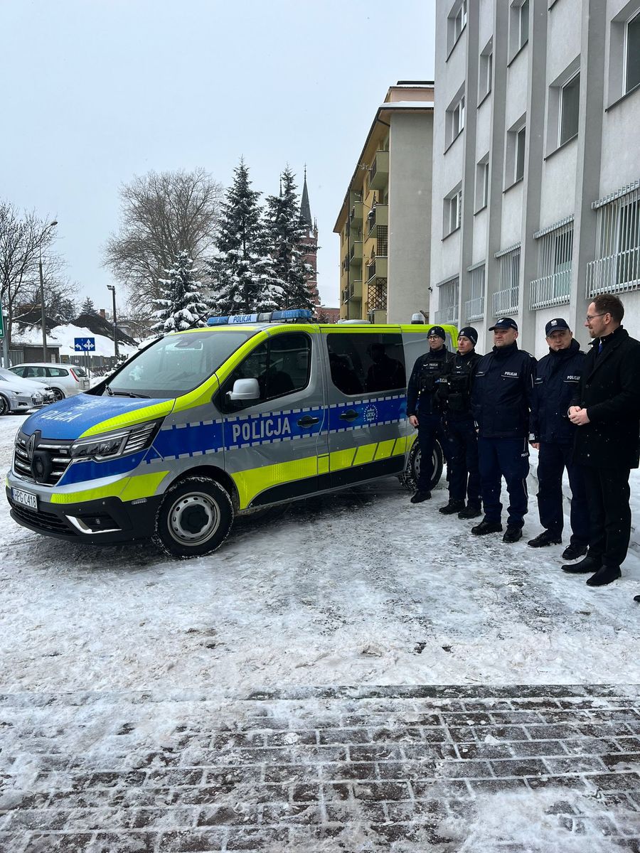 Nowy radiowóz zasilił flotę tarnowskiej Policji