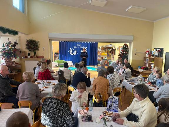 Brzescy policjanci edukują seniorów