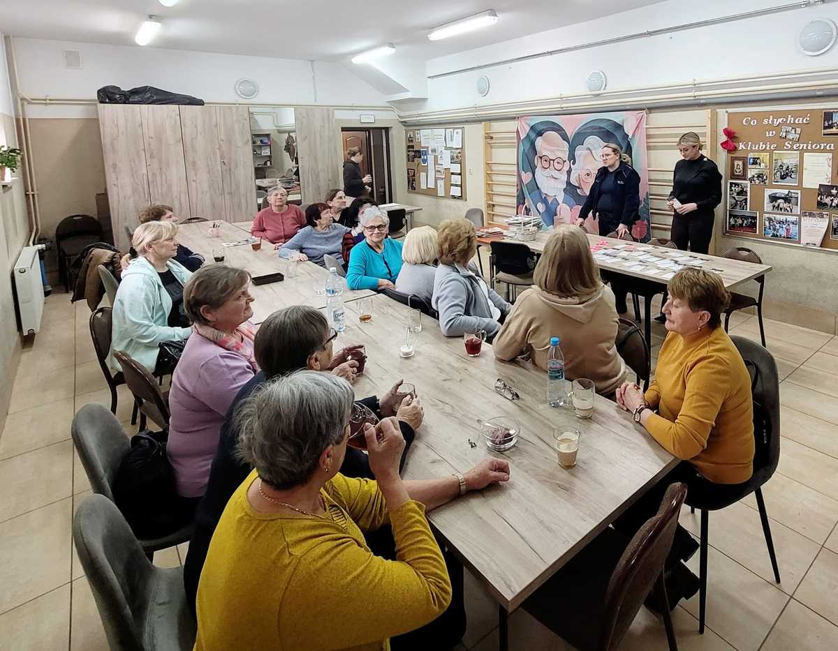 Uwaga na „wnuczka” i „fałszywego policjanta” – spotkanie z seniorami w Borzęcinie