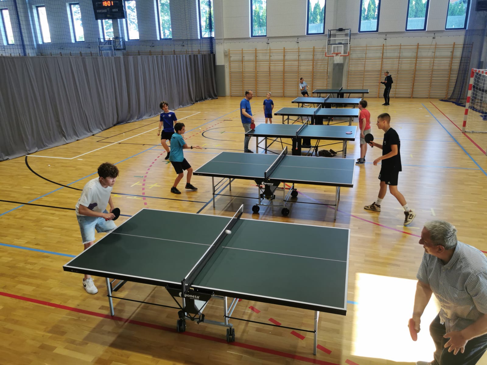 Dębno. Zagraj w tenisa stołowego w ferie!