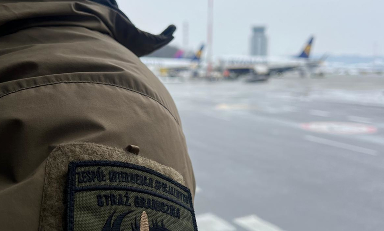 Papieros zamiast rozsądku — interwencje Straży Granicznej na lotnisku w Krakowie