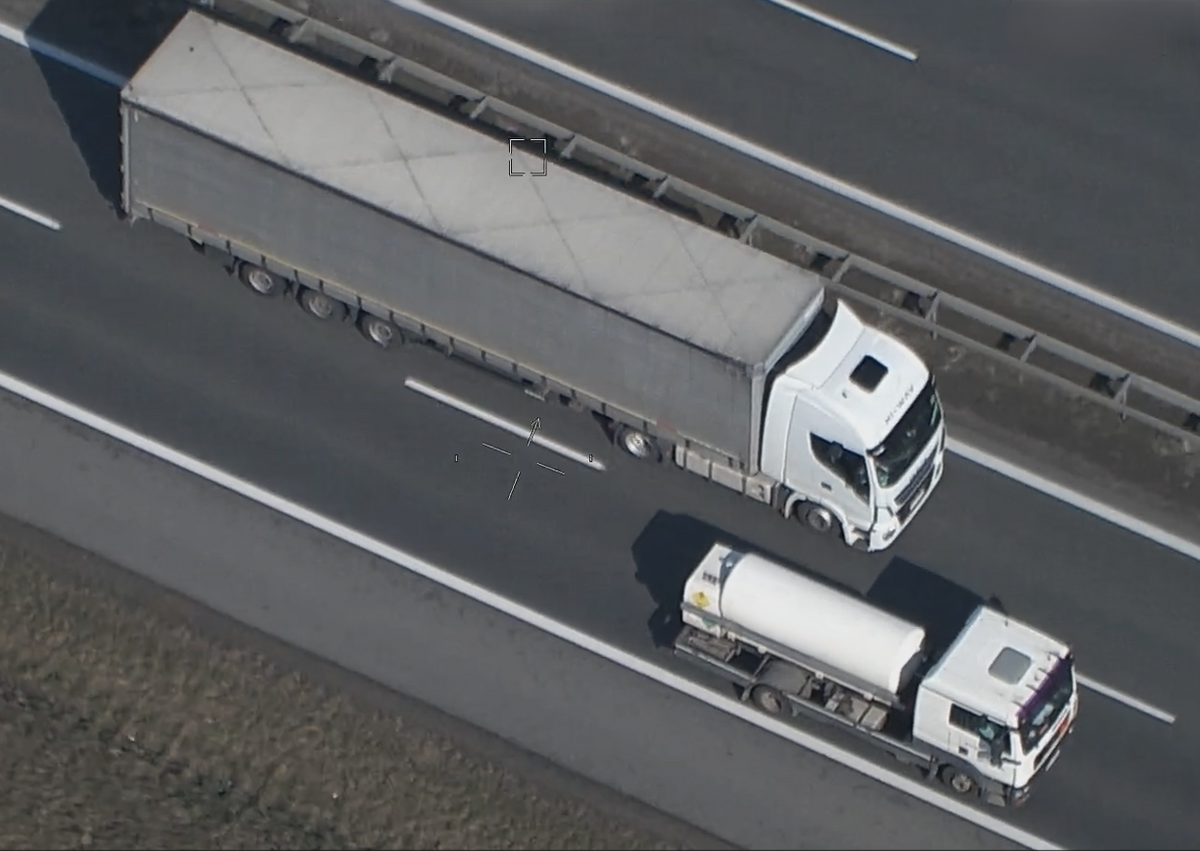 Śmigłowiec nad A4. Nielegalne wyprzedzanie na A4 pod lupą policji