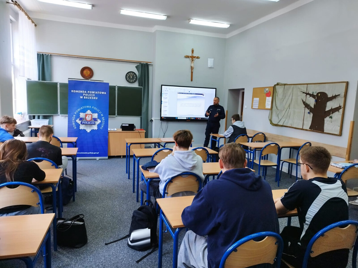 Brzesko. Promocja zawodu żąbola – spotkania z uczniami klas maturalnych