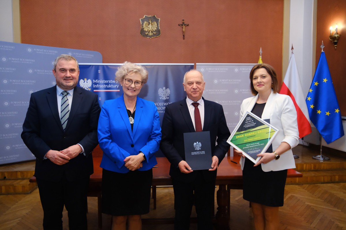 Dofinansowanie na remont drogi w Łoniowej