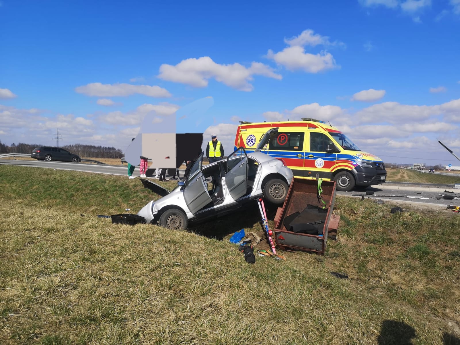 Niedzieliska. Zderzenie dwóch samochodów